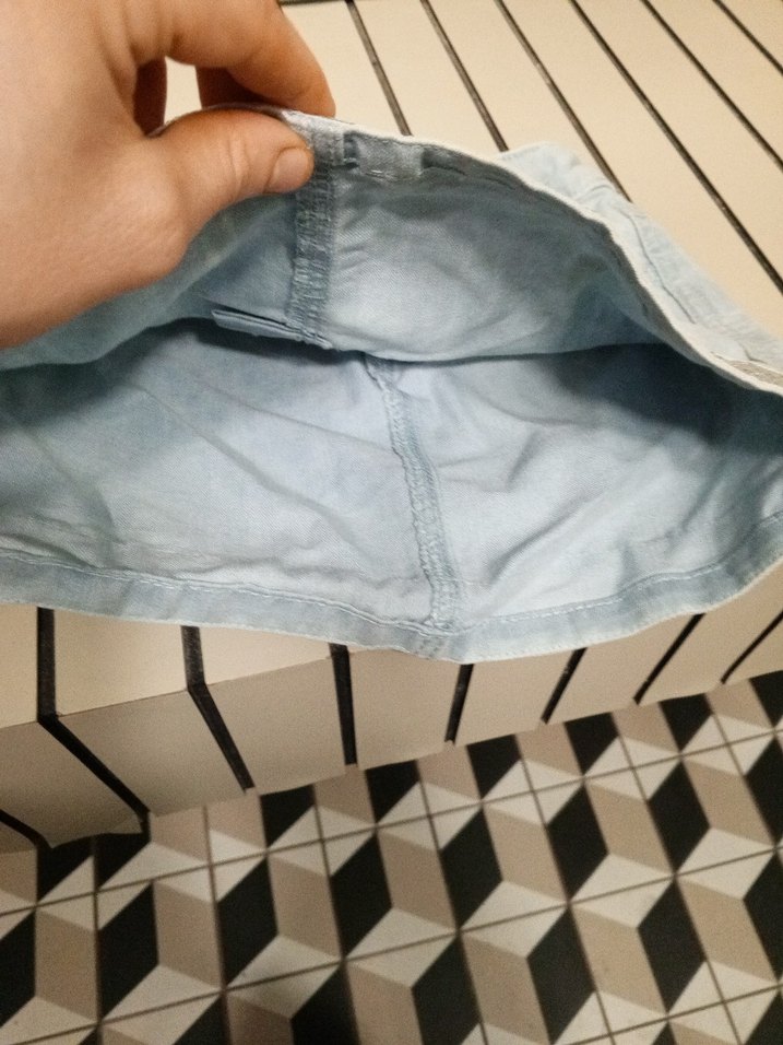 LC Waikiki Kadın Gri Mini Kot Şort - Görsel 4