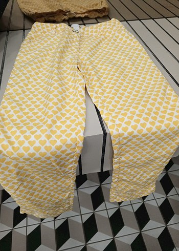 Sarı Kalp Desenli Düğmeli Hamile Midi Şort - Görsel 4