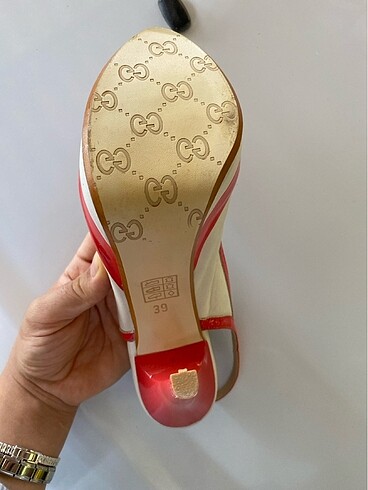Gucci 2 kez giyildi sıfır gibi