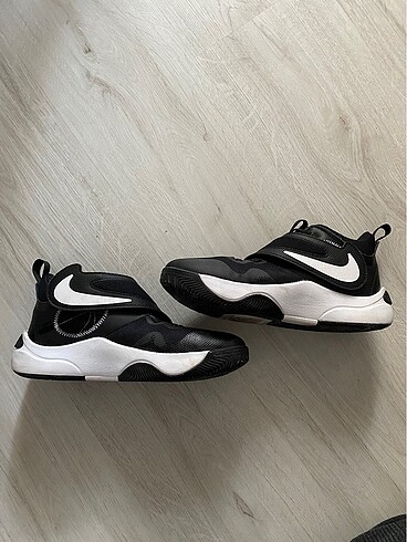 Nike Team Hustle