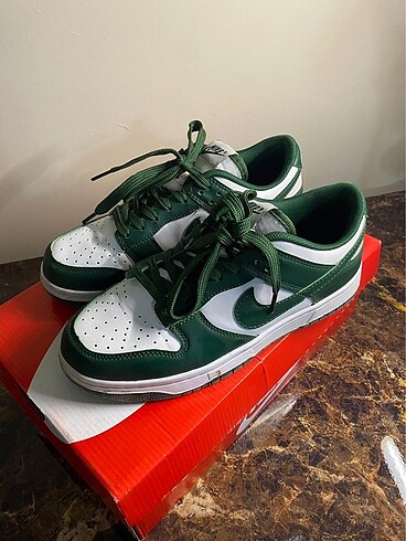 38 Beden Nike dunk michagen state