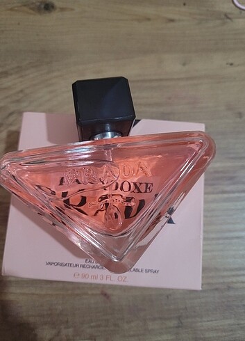 Beden Prada paradoxe parfum