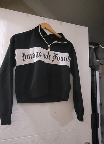 Fermuar detayli crop sweat