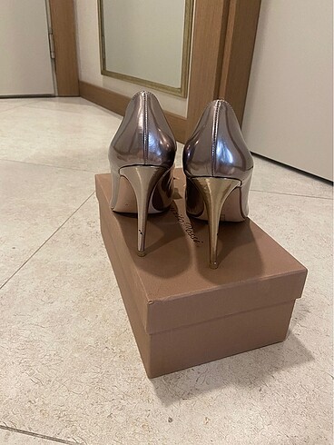 37 Beden Red Valentino Stiletto