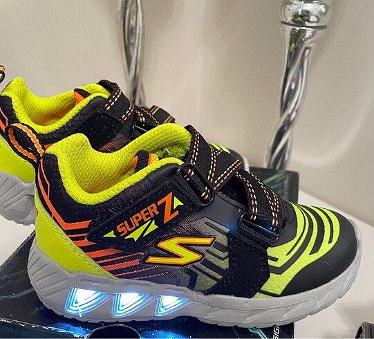 23 Beden çeşitli Renk Skechers ışıklı spor ayakkabı