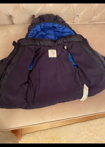 Erkek Çocuk Koyu Mavi Kapüşonlu Mont - Görsel 3