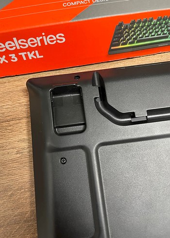 SteelSeries Apex 3 TKL RGB - Görsel 3