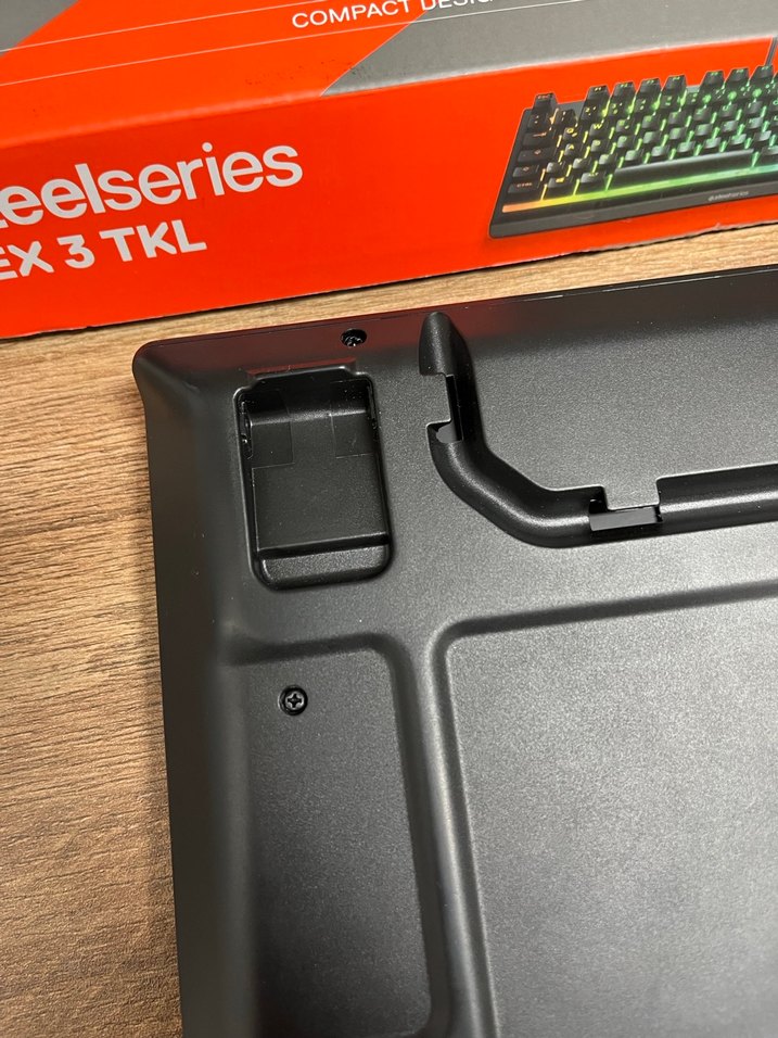 SteelSeries Apex 3 TKL RGB - Görsel 3