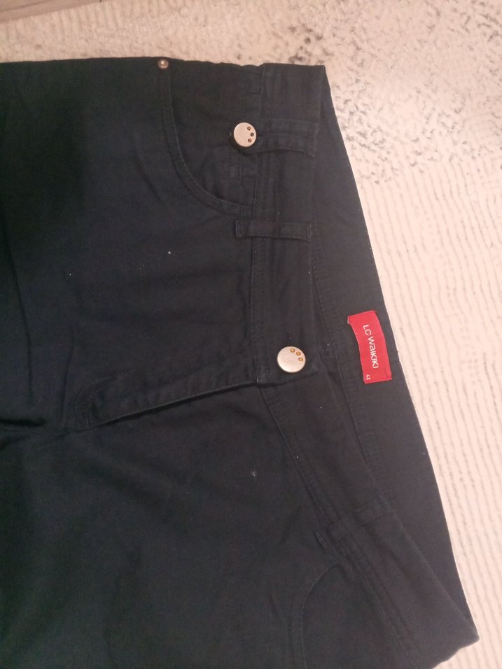 LC Waikiki Siyah Mini Düğmeli Kadın Jean - Görsel 2