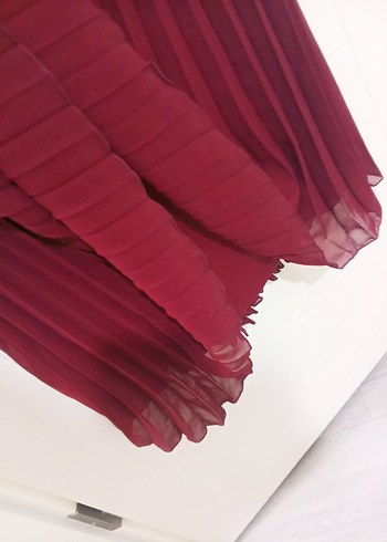 Bordo Piliseli Kadın Uzun Elbise - Görsel 5