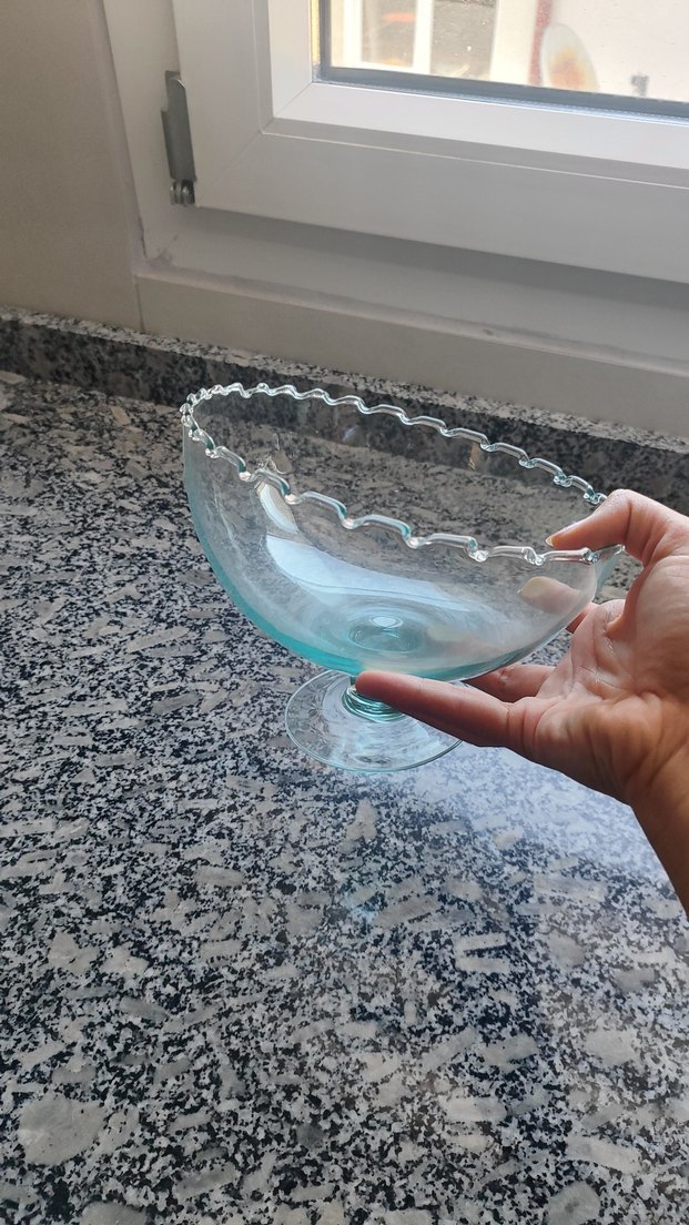 Turkuaz Dalgalı Kenarlı Vazo - Görsel 2