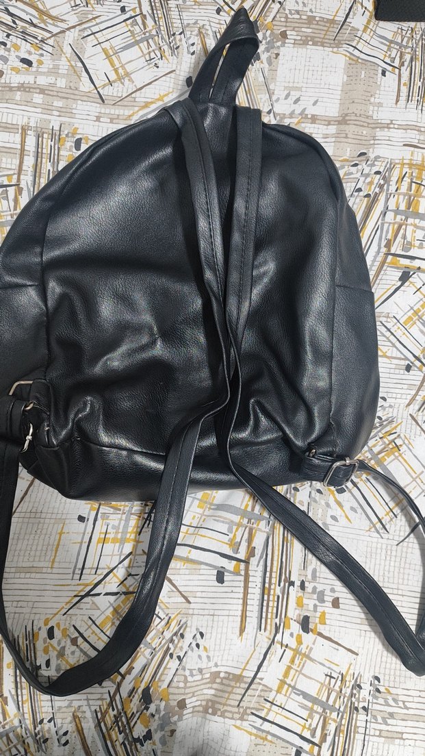 Siyah Deri Fermuarlı Sırt Çantası - Görsel 3
