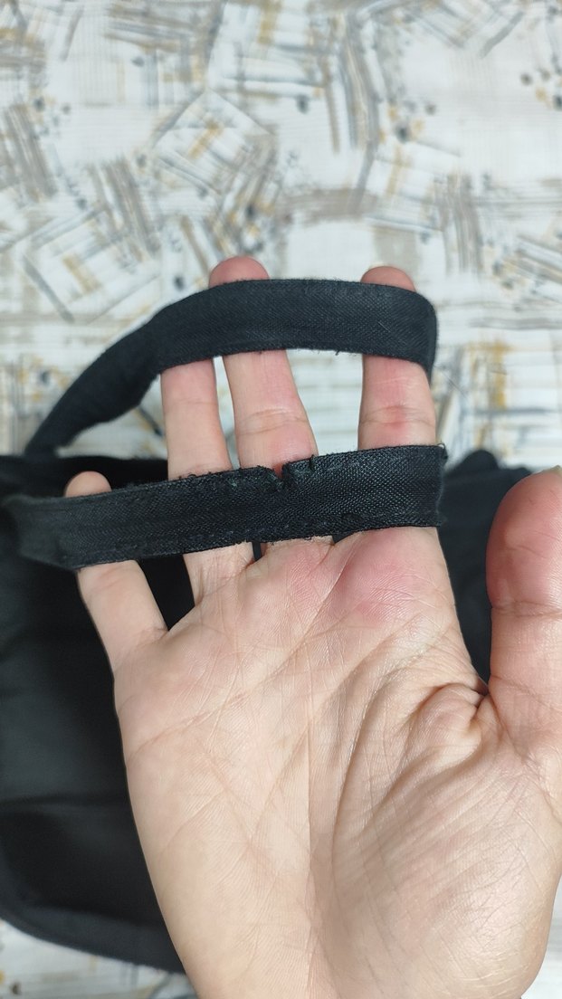 Fermuarlı Siyah Kadın Spor Çantası - Görsel 3