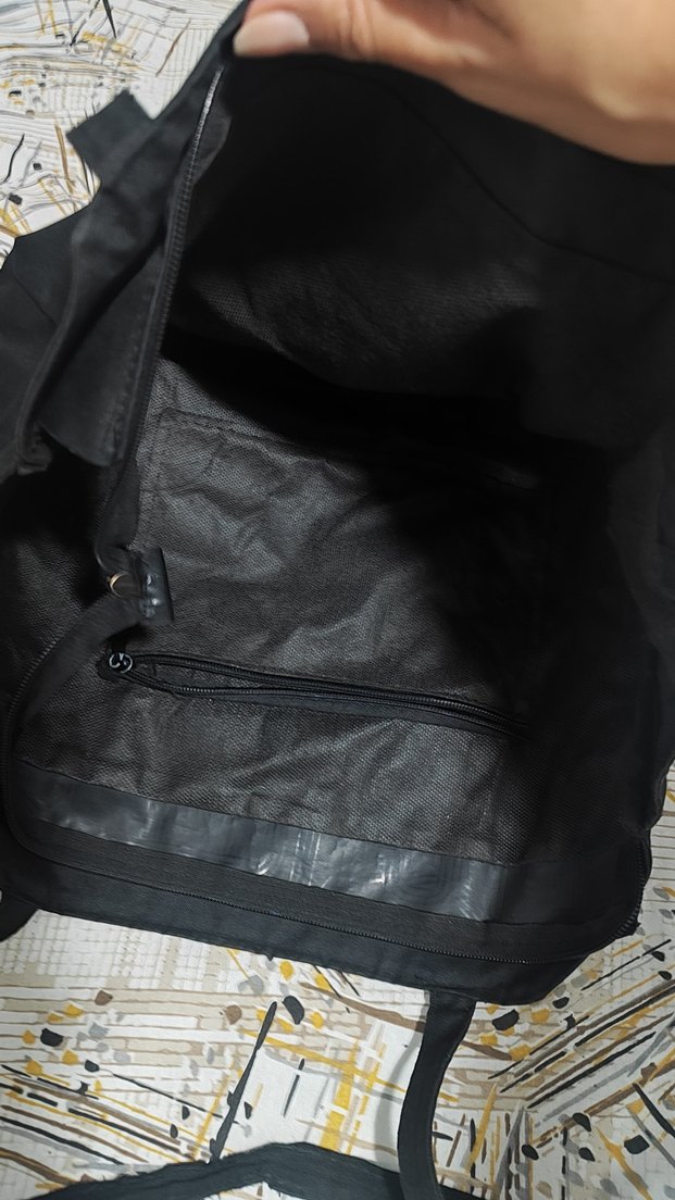 Fermuarlı Siyah Kadın Spor Çantası - Görsel 4