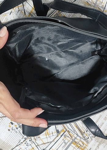 Zara Siyah Deri Fermuarlı Kadın Çanta - Görsel 8