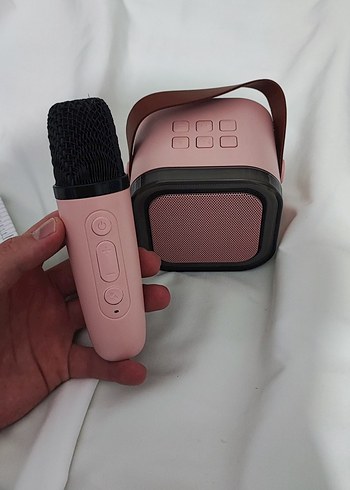 Pembe Renkli Bluetooth Hoparlör ve Mikrofon