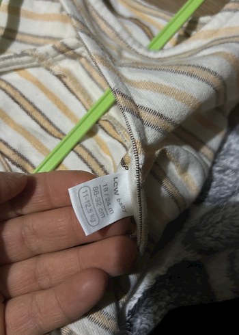 Kızlar için keten düğmeli askılı tulum - Görsel 4