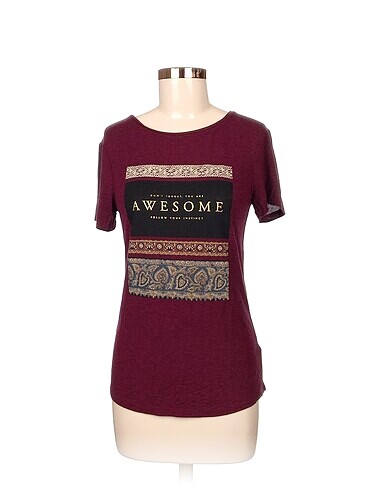 Diğer T-shirt %70 İndirimli.