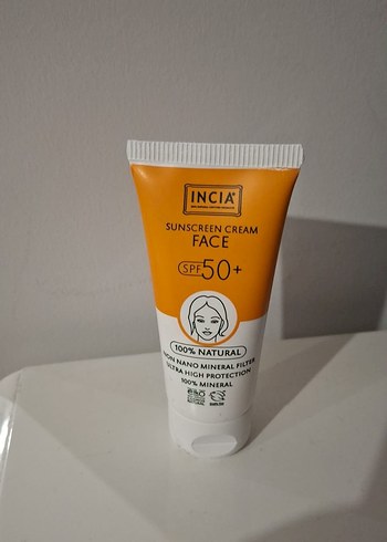 INCIA Yüz için SPF 50+ Güneş Kremi