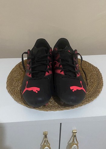 Puma Kirmizi Erkek Futbol Ayakkabisi Cirt Cirtli