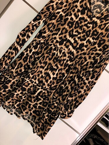 Bershka Leopar elbise