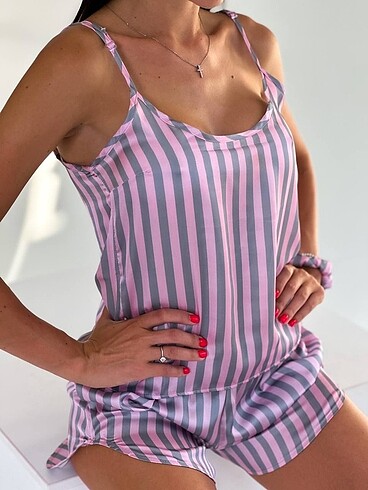 Victoria s Secret VİCTORİA?S SECRET ASKILI + ŞORT PİJAMA TAKIMI