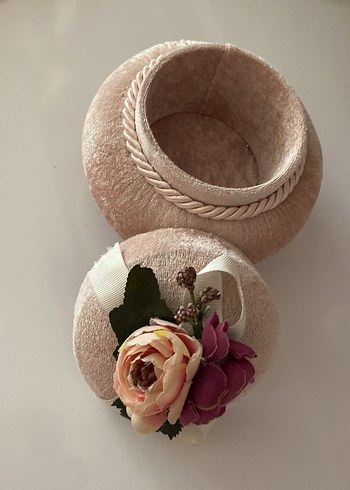 Ikea Pembe Kadife Yüzük Kutusu Çiçek Detaylı