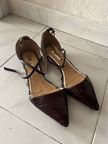 Stiletto babet