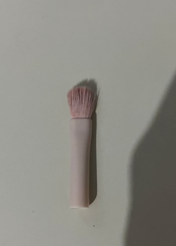 Pastel Pembe Makyaj Fırçası