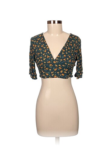 Pull and Bear Bluz %70 İndirimli.