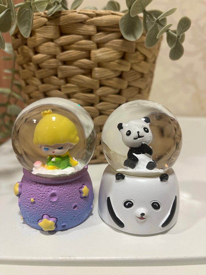 Renkli Flamingo ve Astronot Kar Küreleri - Görsel 2