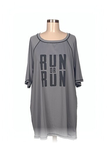 Koton T-shirt %70 İndirimli.