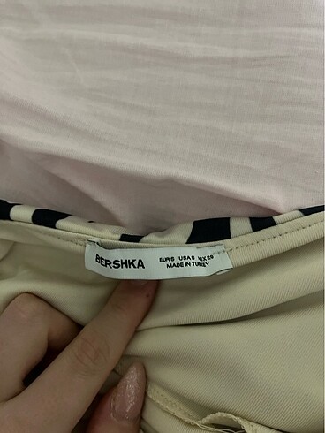 s Beden çeşitli Renk Bershka elbise