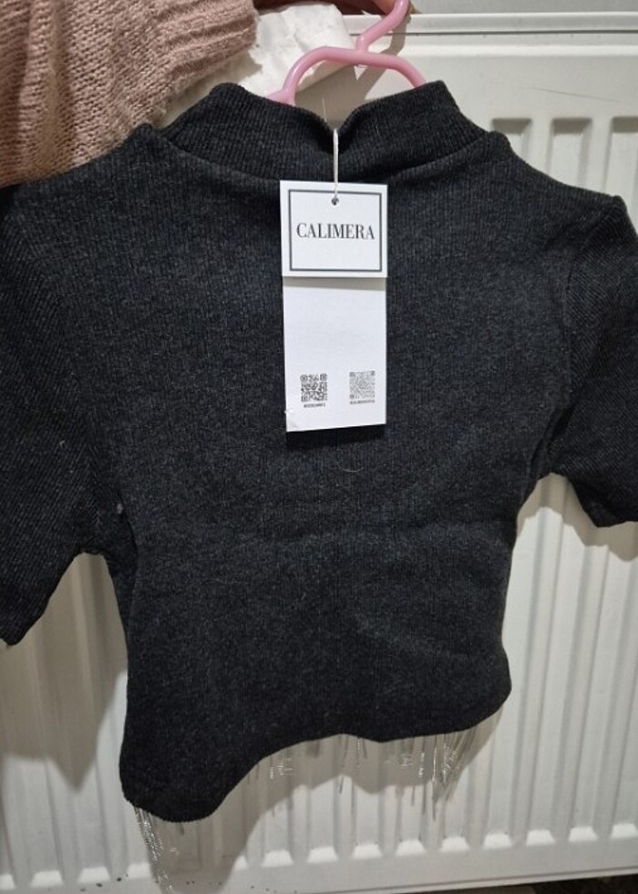 Etiketli crop - Görsel 2