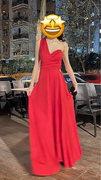 s Beden kırmızı Renk Kırmızı renk elbise. yalnızca bir kere giyilmiştir