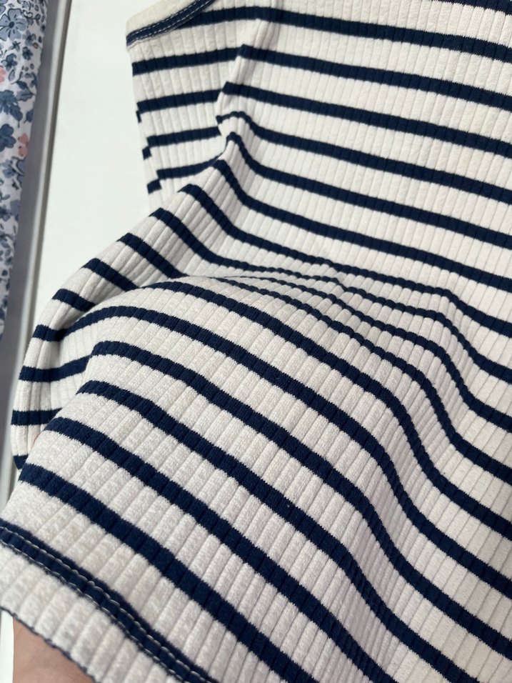 Çizgili Beyaz Lacivert Kadın Atlet - Görsel 2