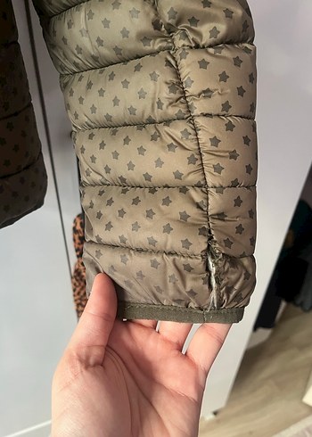 Kapüşonlu Haki Yeşili  Fermuarlı Kadın Şişme Mont - Görsel 3