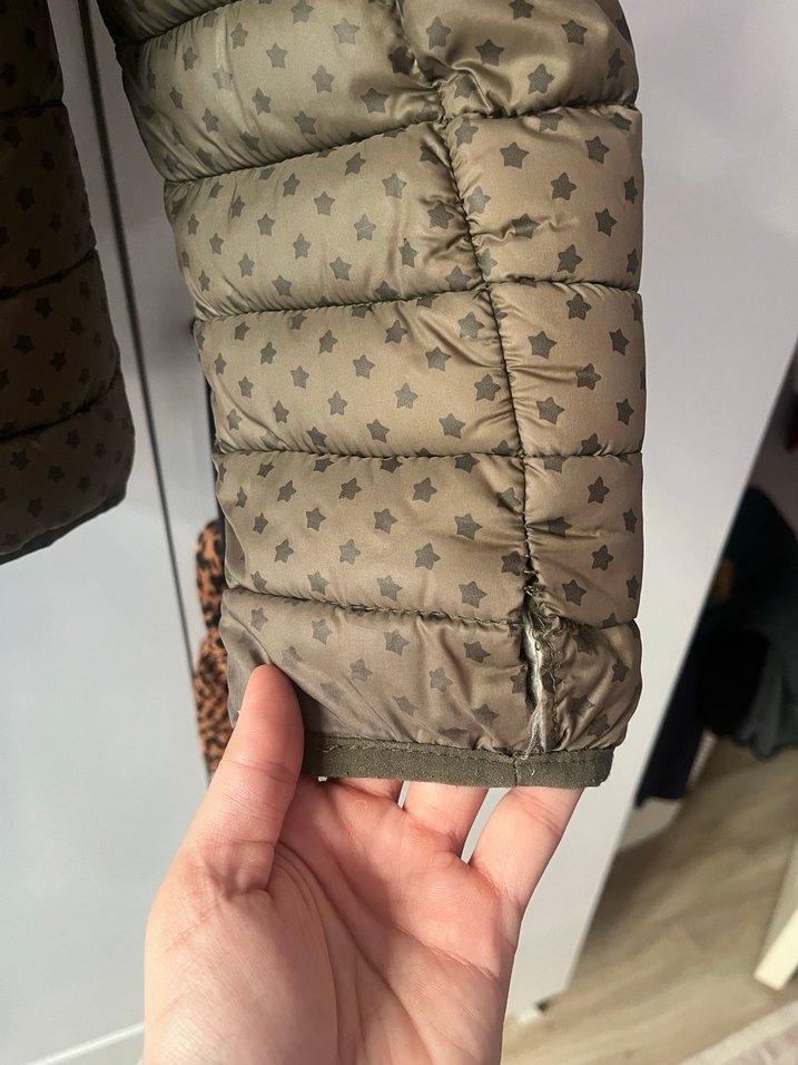 Kapüşonlu Haki Yeşili  Fermuarlı Kadın Şişme Mont - Görsel 3