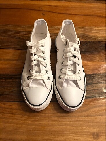 Friends Converse