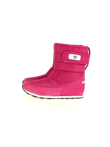 Hummel Bot %70 İndirimli.