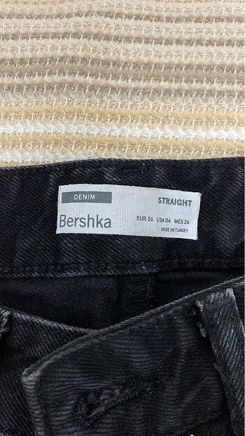 Bershka Bershka yırtık pantolon