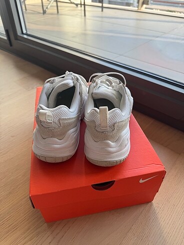 38 Beden beyaz Renk Orjinal Nike Tech Hera ayakkabı 38 beden