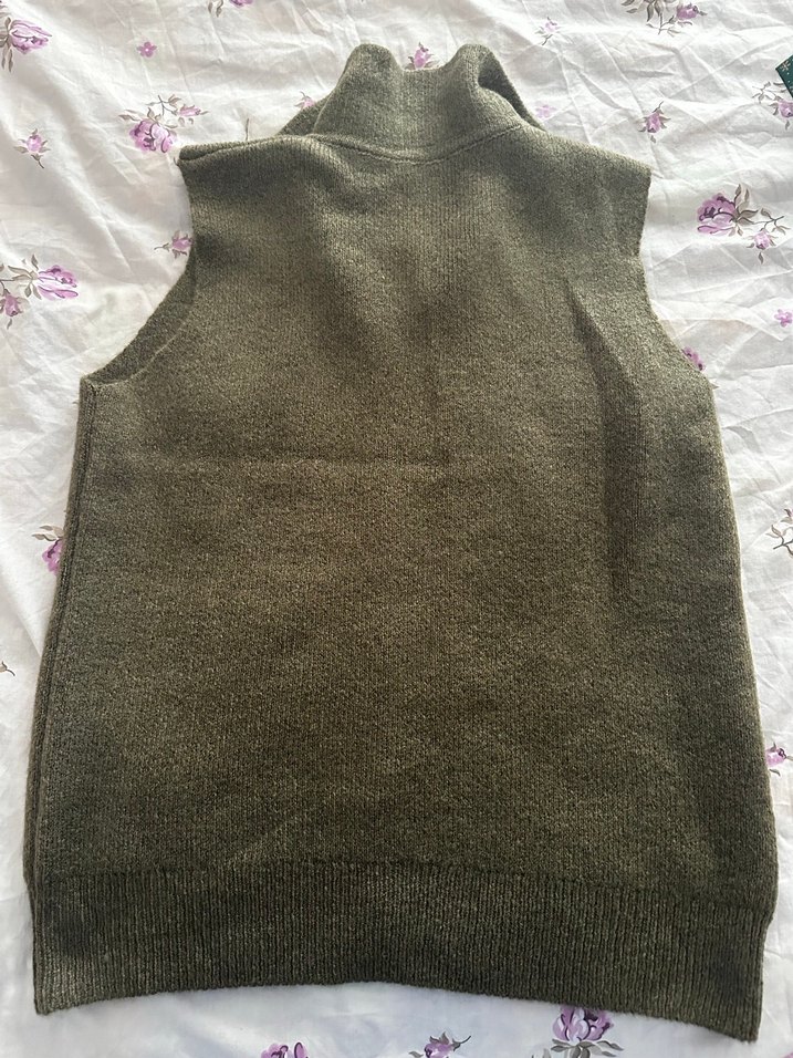 Düğmeli, Örgü Kumaşlı Kolsuz Kadın Yelek - Görsel 3