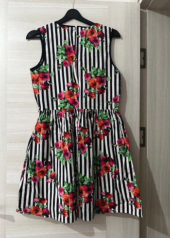 Çiçek Desenli Çizgili Midi Elbise - Görsel 2