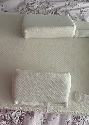 Mavi Çiçek Desenli Bebek Uyku Yatağı - Görsel 5