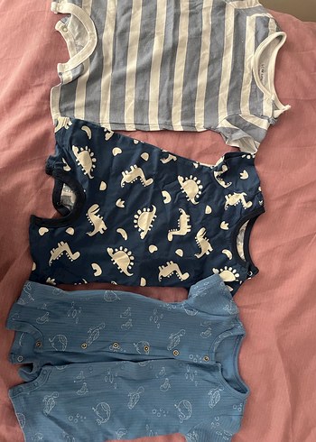 Gri Kısa Kollu Bebek Tulum - Görsel 4