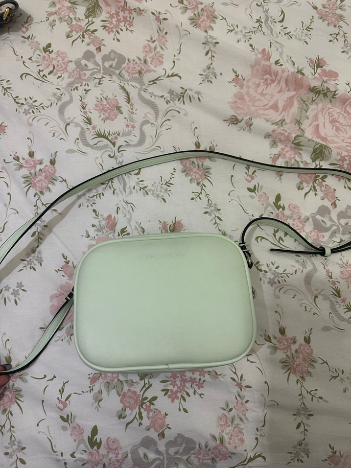 Calvin Klein Yeşil Baskılı Kadın Çapraz Çanta - Görsel 2