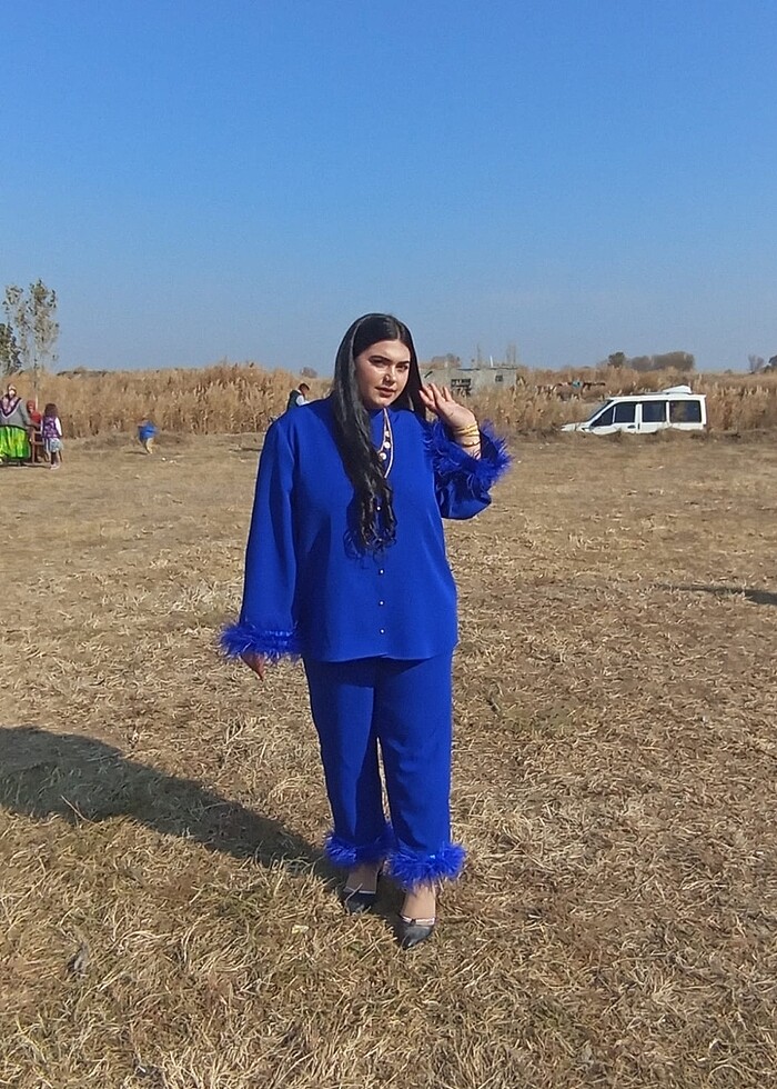 Mavi tüylü takım - Görsel 4