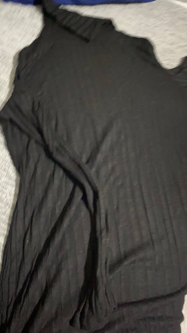 Siyah Kadın Keten Pilili Gömlek - Görsel 2