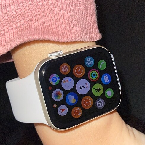 Apple Watch SE 2.Nesil 44 mm Starlıght